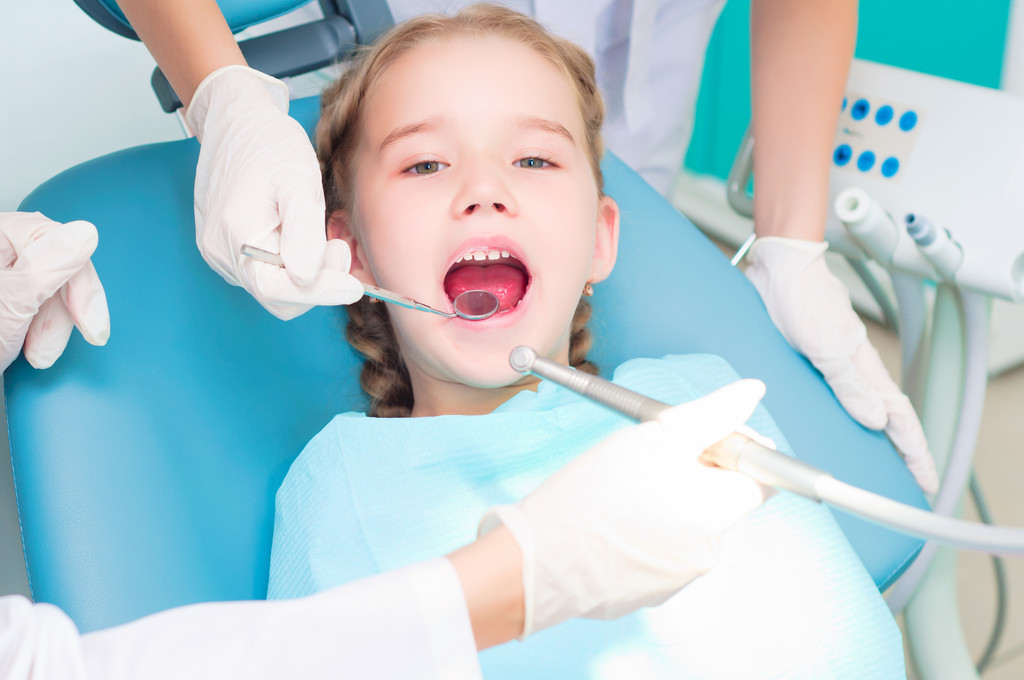 小孩一般几岁可以矫正牙齿