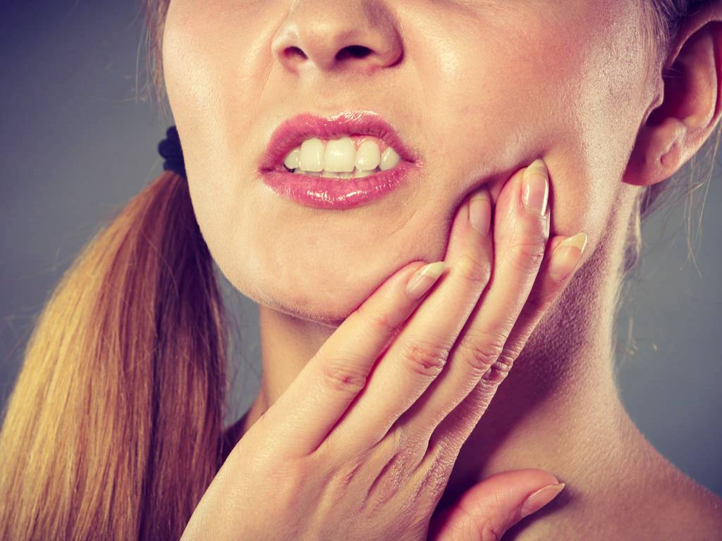什么是颞下颌关节紊乱？如何治疗颞下颌关节紊乱？