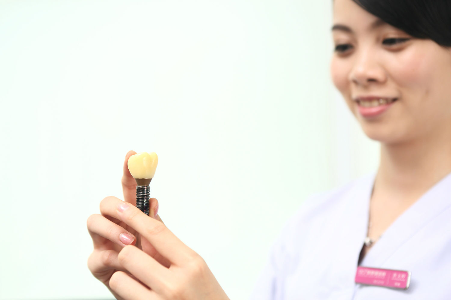 口腔医院种牙多少钱? 口腔医院种牙多少钱?